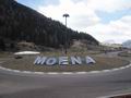 rotatoria all'ingresso di Moena