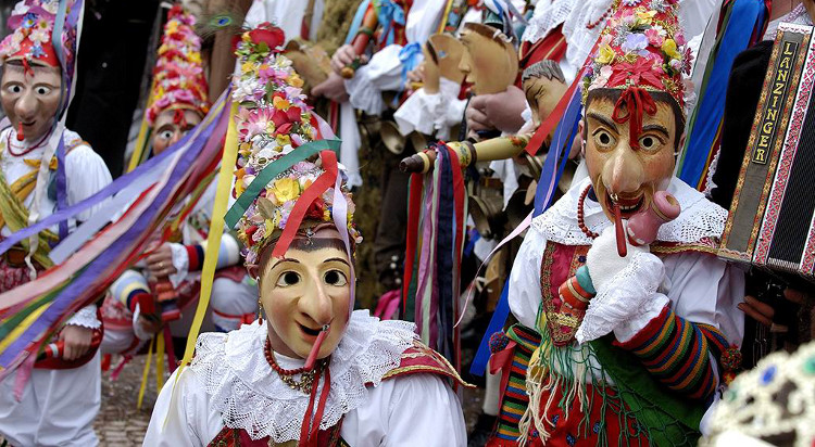 Maschere della tradizione ladina di Fassa: il "Bufon"