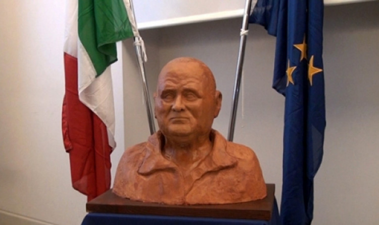 Busto raffigurante Franco Mosino