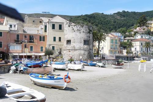 Scorcio del borgo di Laigueglia (SV)