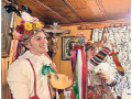 I "Bufon" e "Lach" del Carnevale di Fassa hanno fatto visita alle case dei paesi