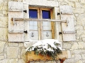 dettaglio casa cimbra in inverno