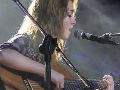 La cantautrice Martina Iori sul palco del SUNS nel 2014