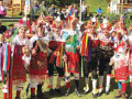 Giovani del Gruppo maschere di Alba e Pena, alla festa del patrono San Rocco