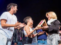 Sabrina Rasom, vicepresidente di NPLD, premia i catalani "Jansky", vincitori del Suns Europe 2018