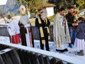 San Nicol benedice il torrente di Pozza di Fassa