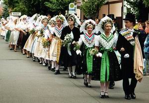 Sorabi di Germania nei loro costumi caratteristici